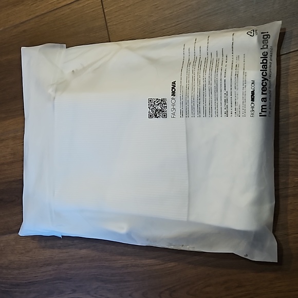 Sweater Pant Set - Ivory Size Large - Picture 14 of 14